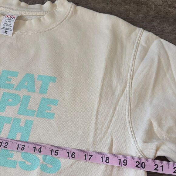 SoCal Pullover Treat People with Kindness Print Cream SizE M NEW - Picture 5 of 6